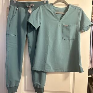 Figs Women's Scrub Set (Seafoam? Color)
